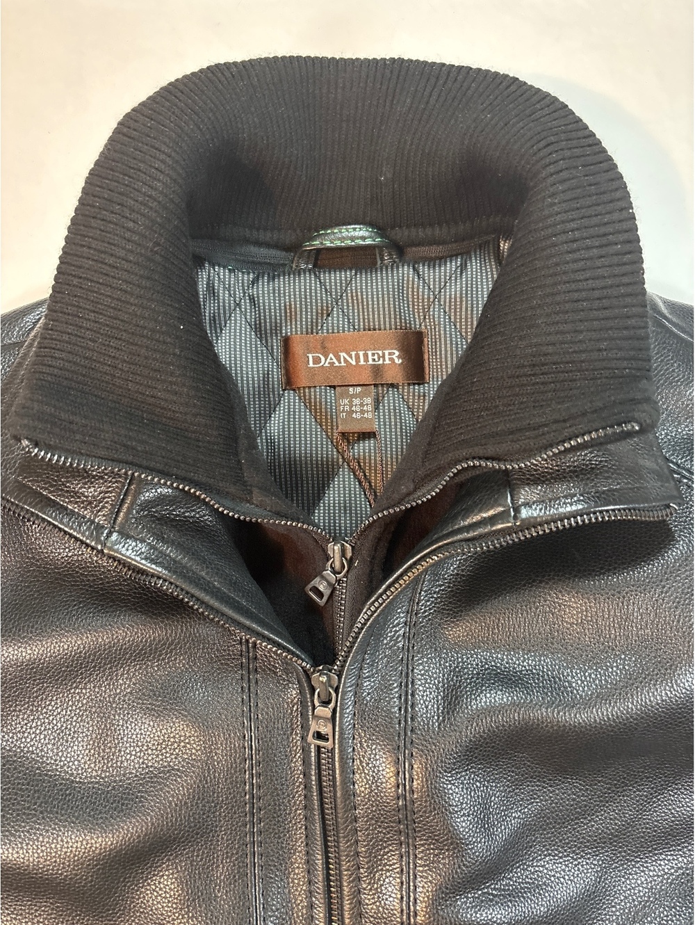 NWT Danier Men’s Black Leather Jacket Small Thinsulate Quilted Lined